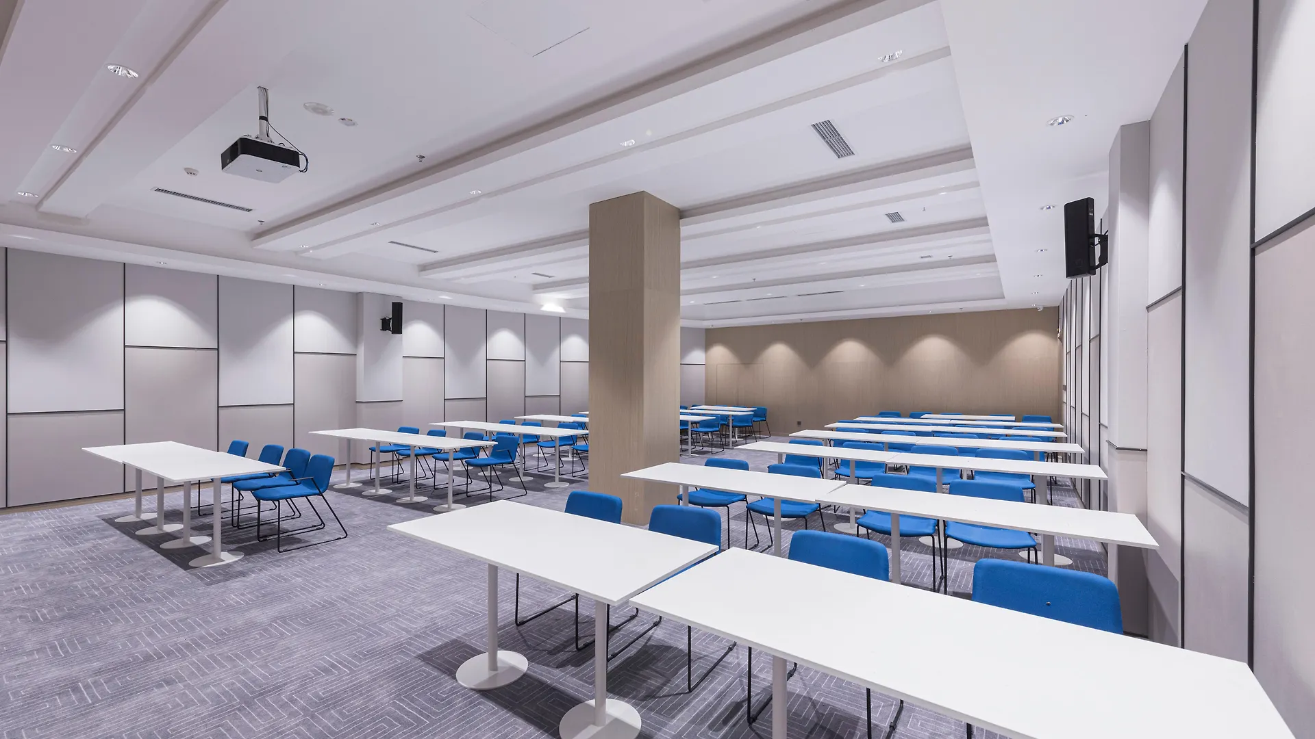 ****  Holiday Inn Express Dengfeng Songshan, An Ihg Hotel China