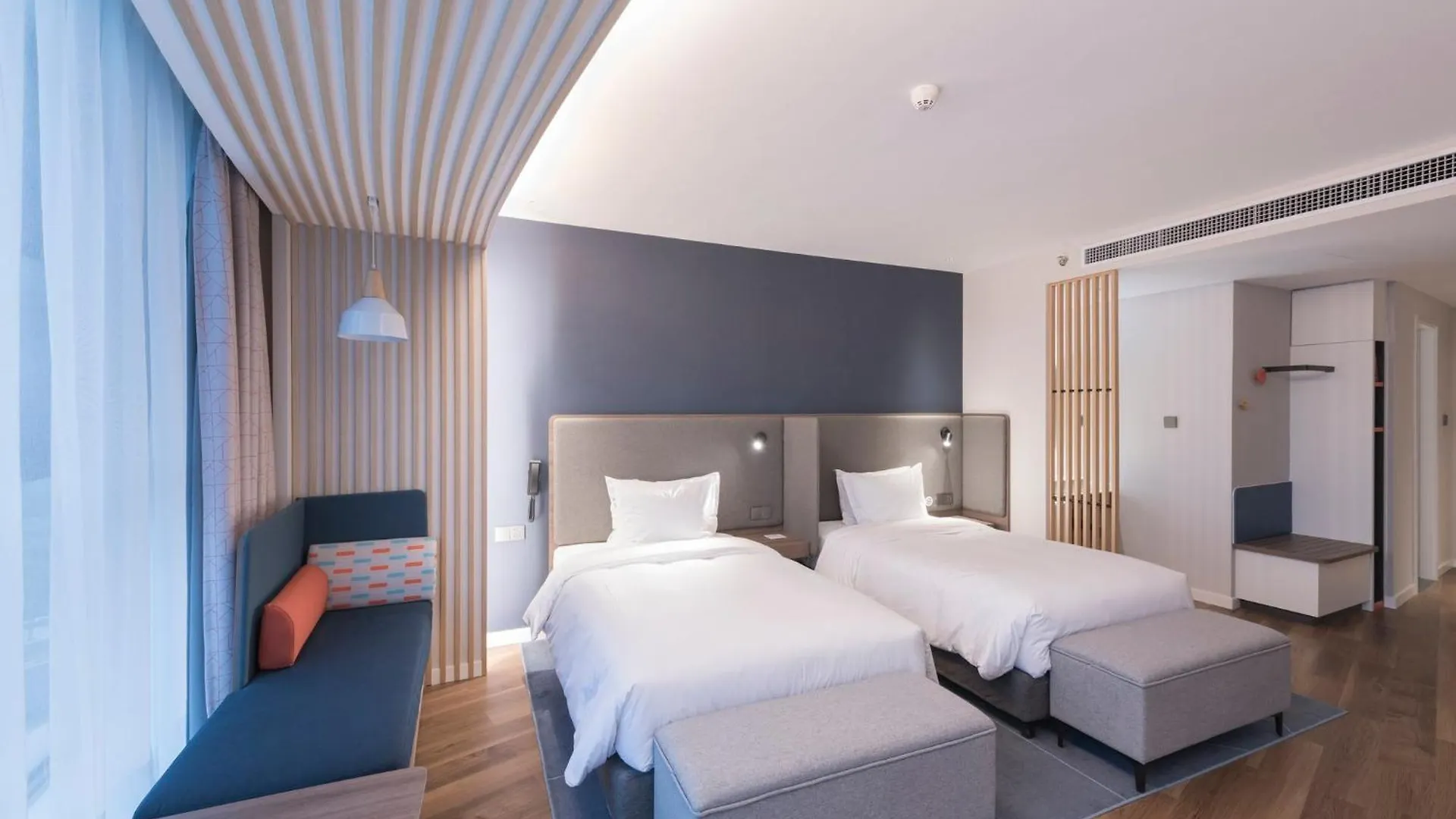 Holiday Inn Express Dengfeng Songshan, An Ihg Hotel 4*,